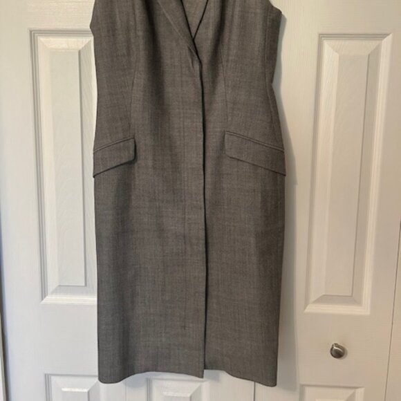 Grey wool dress with collar and buttons in size 6 - Picture 2 of 6